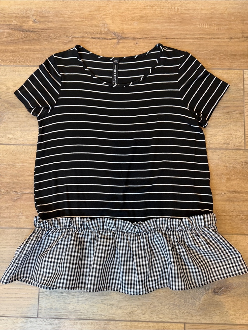 Design Lab Black & White Striped Short Sleeve Peplum Top